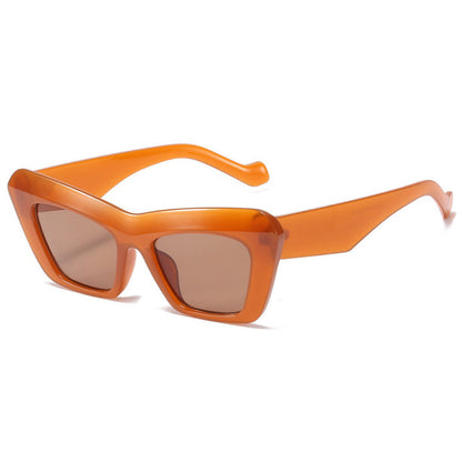 Playpark cat eye vintage style sunglasses in brown, made from recycled materials and 400 UV protection.